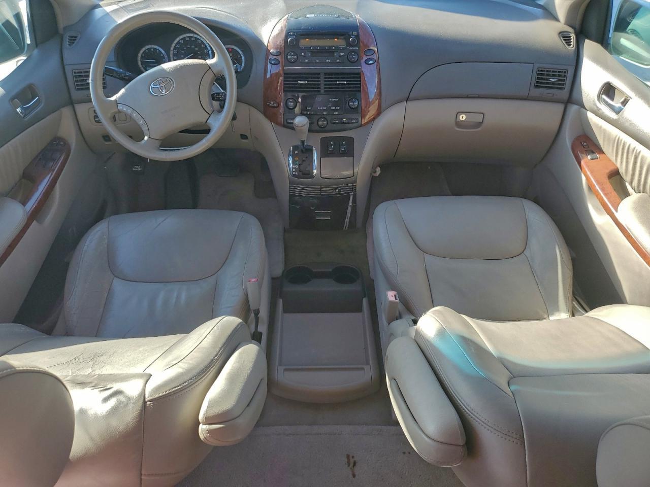 2004 Toyota Sienna xle