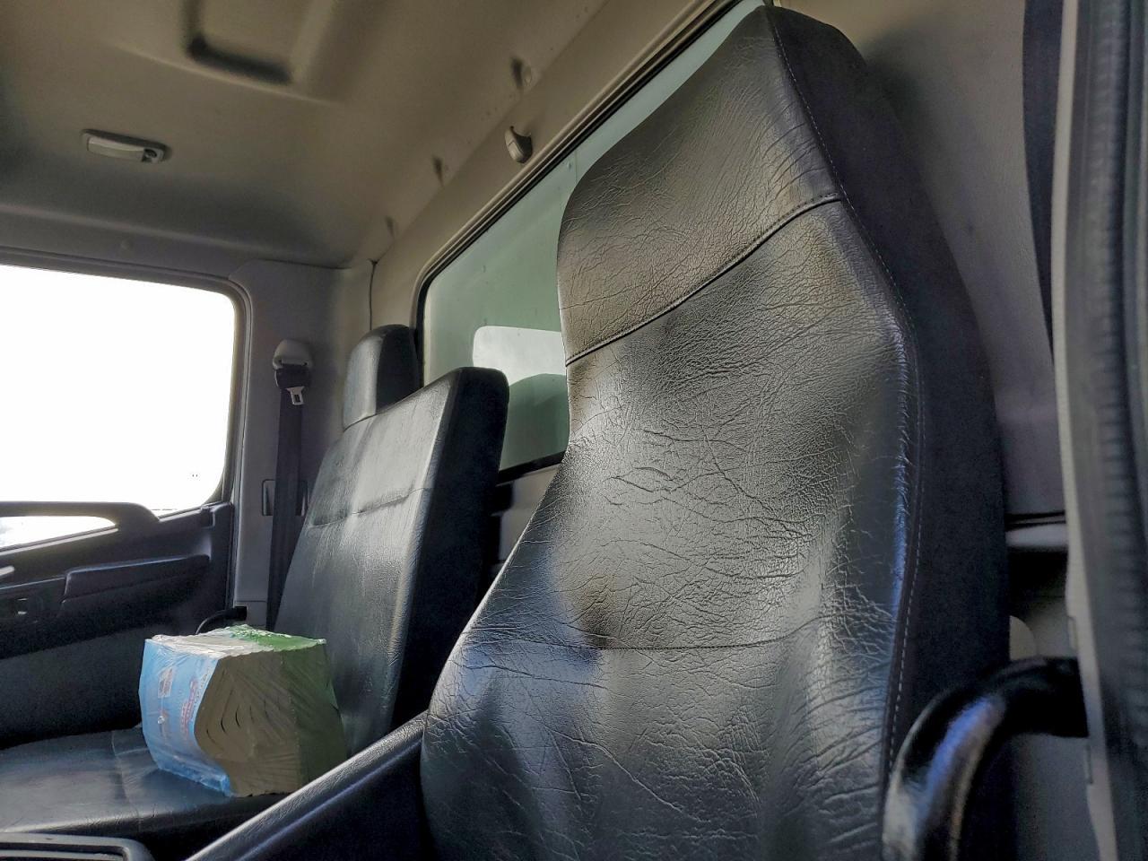 2020 Hino 258/268 BOX Truck