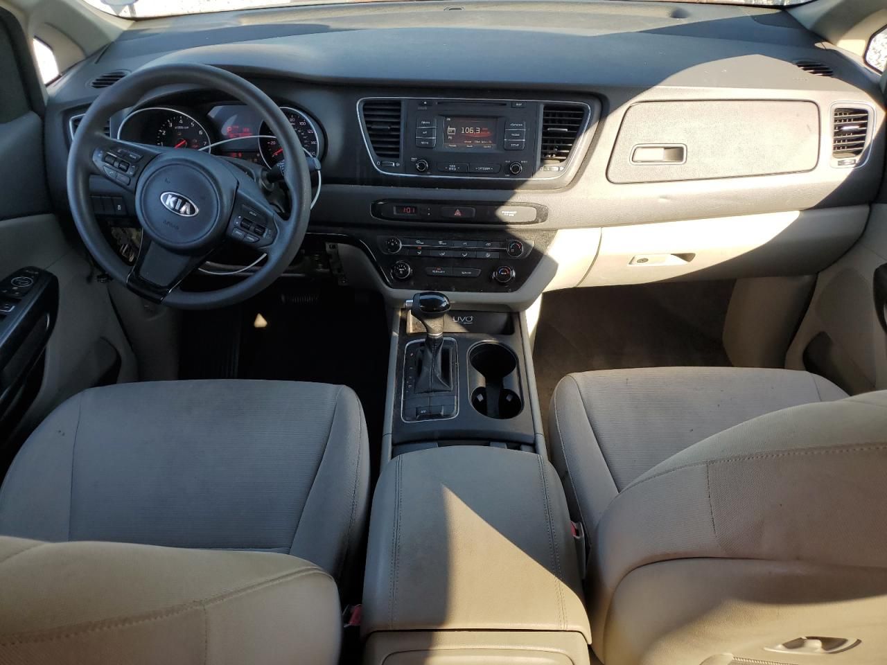 2015 KIA Sedona lx