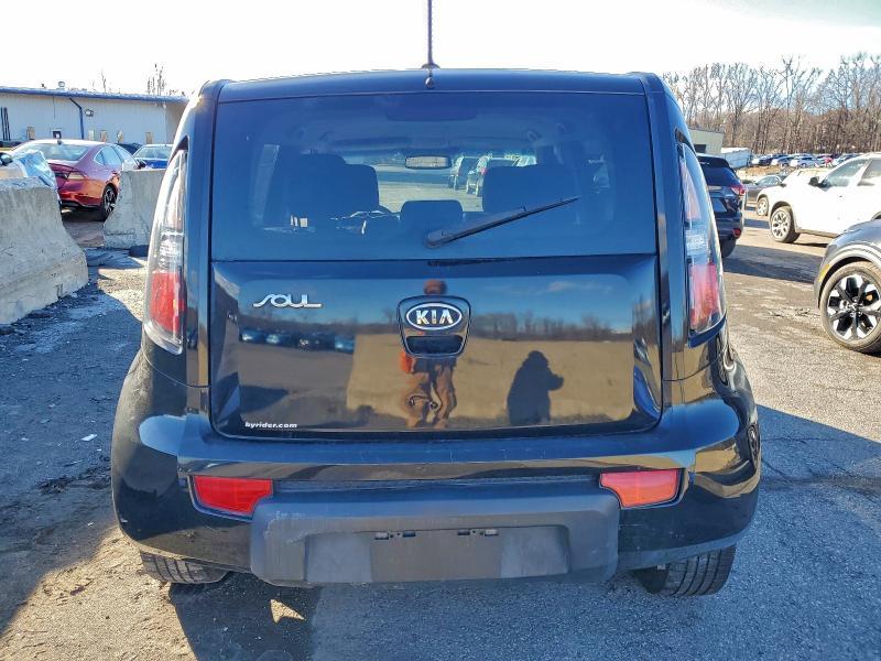 2011 KIA Soul +