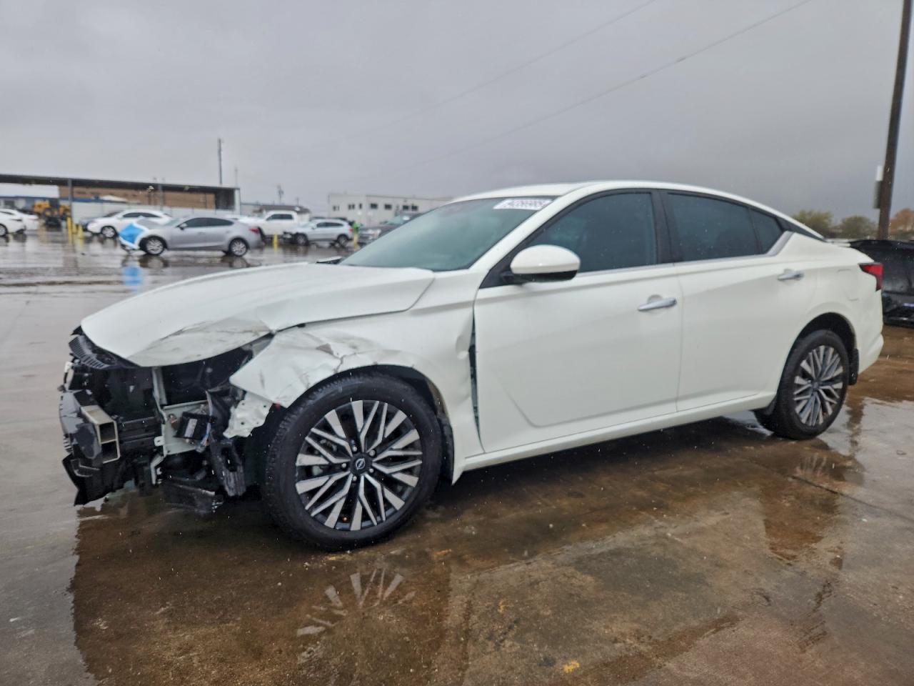 2023 Nissan Altima sv