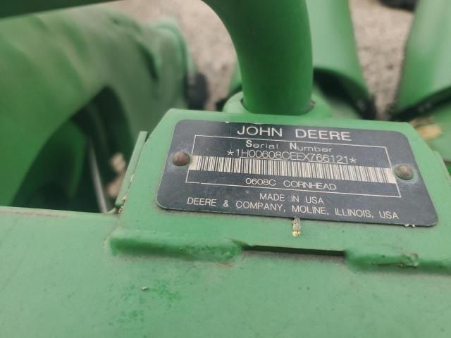 2014 John Deere 608c Corn Head