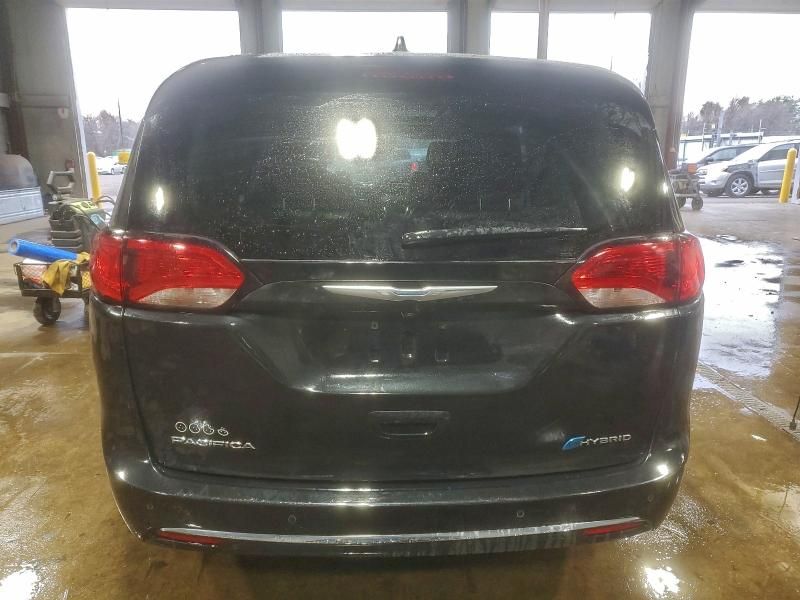 2020 Chrysler Pacifica Hybrid Limited