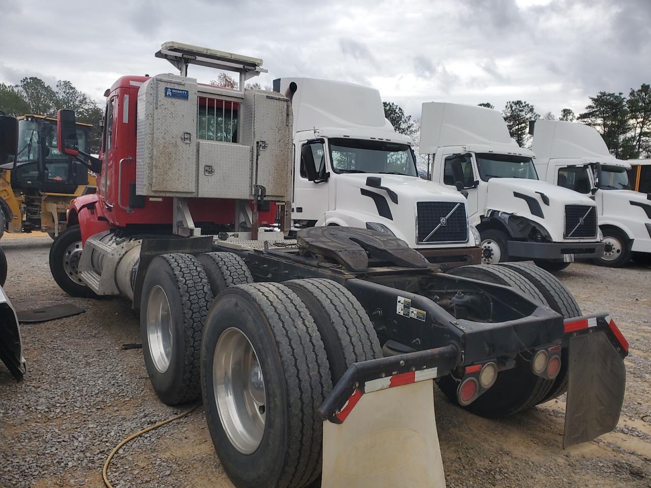 2018 Peterbilt 567 Semi Truck