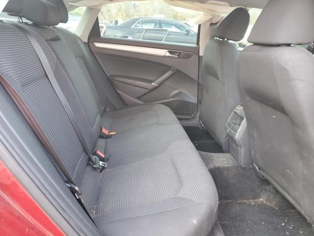 2016 Volkswagen Passat s