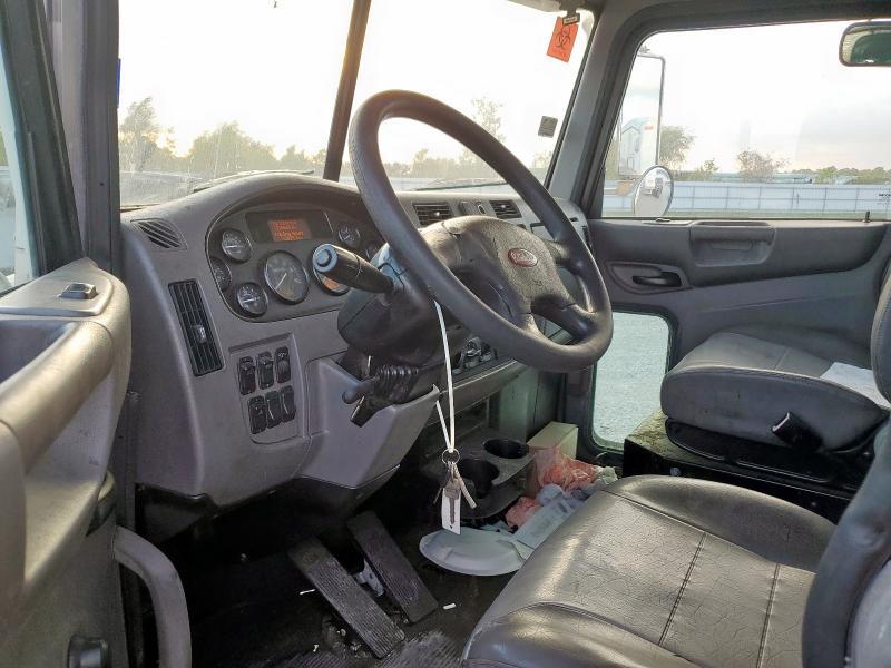 2014 Peterbilt 337 Delivery Truck