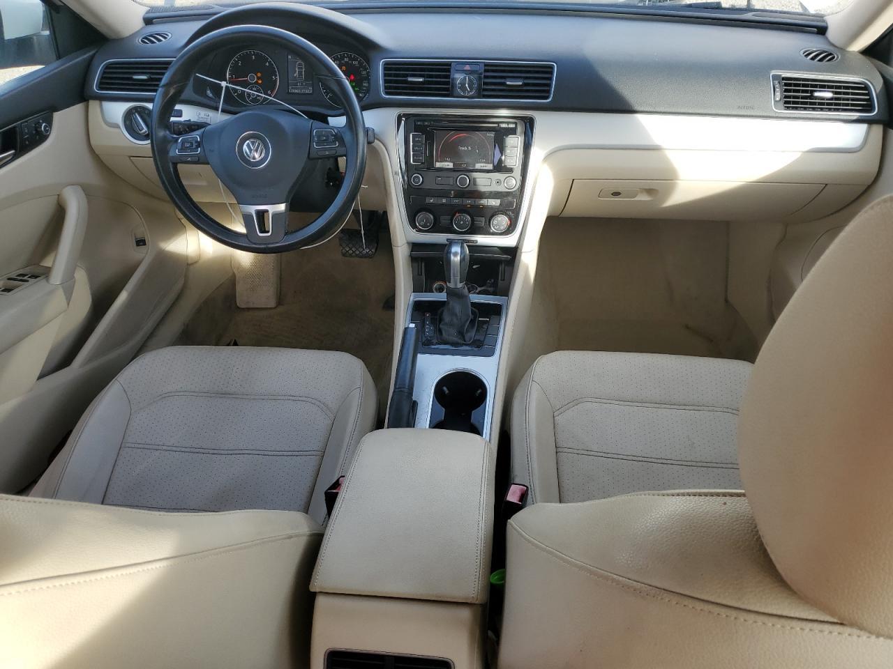 2013 Volkswagen Passat se