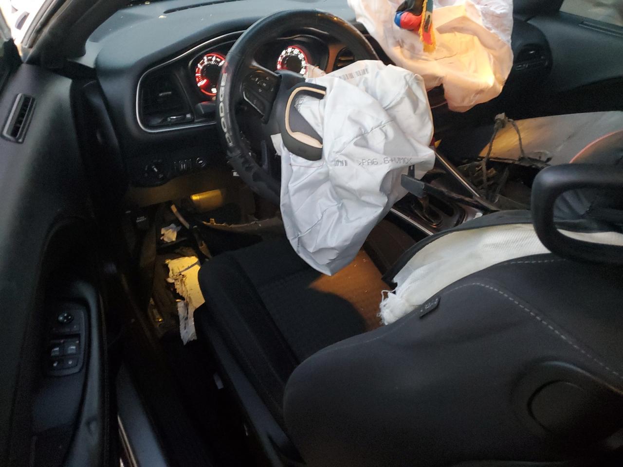 2016 Dodge Challenger sxt