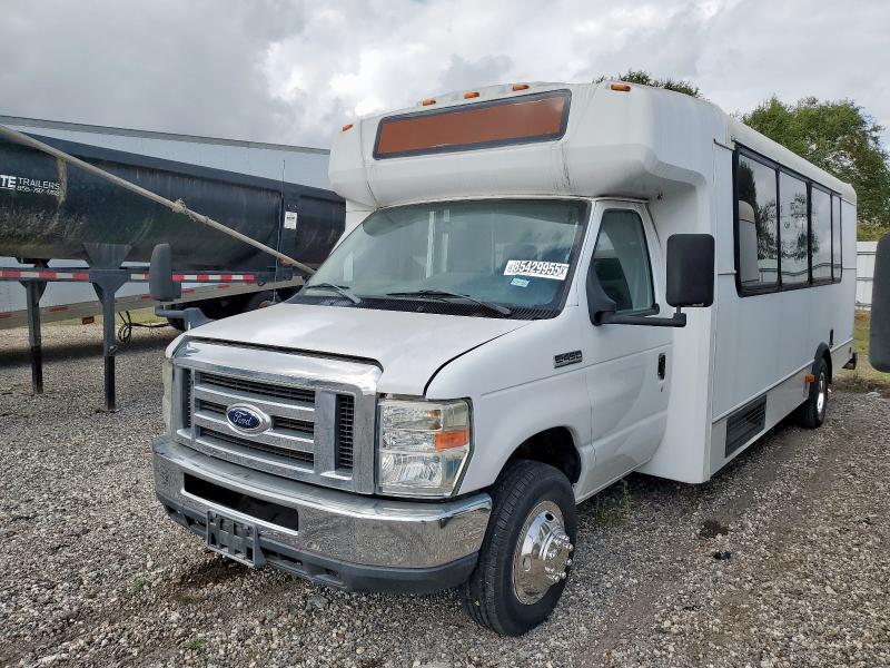 2016 Ford Econoline E450 Super Duty Cutaway van
