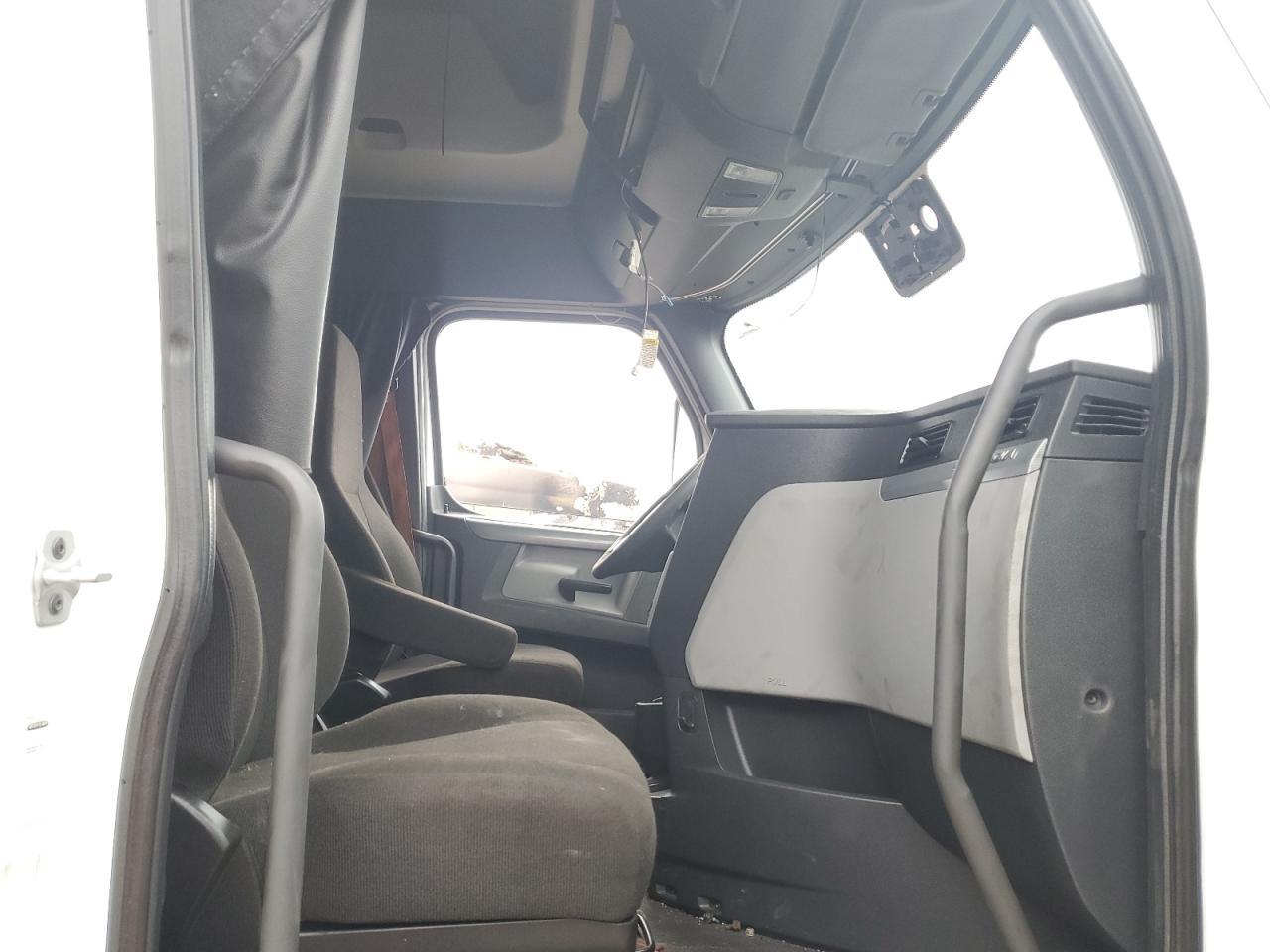 2022 Freightliner Cascadia 126 Semi Truck