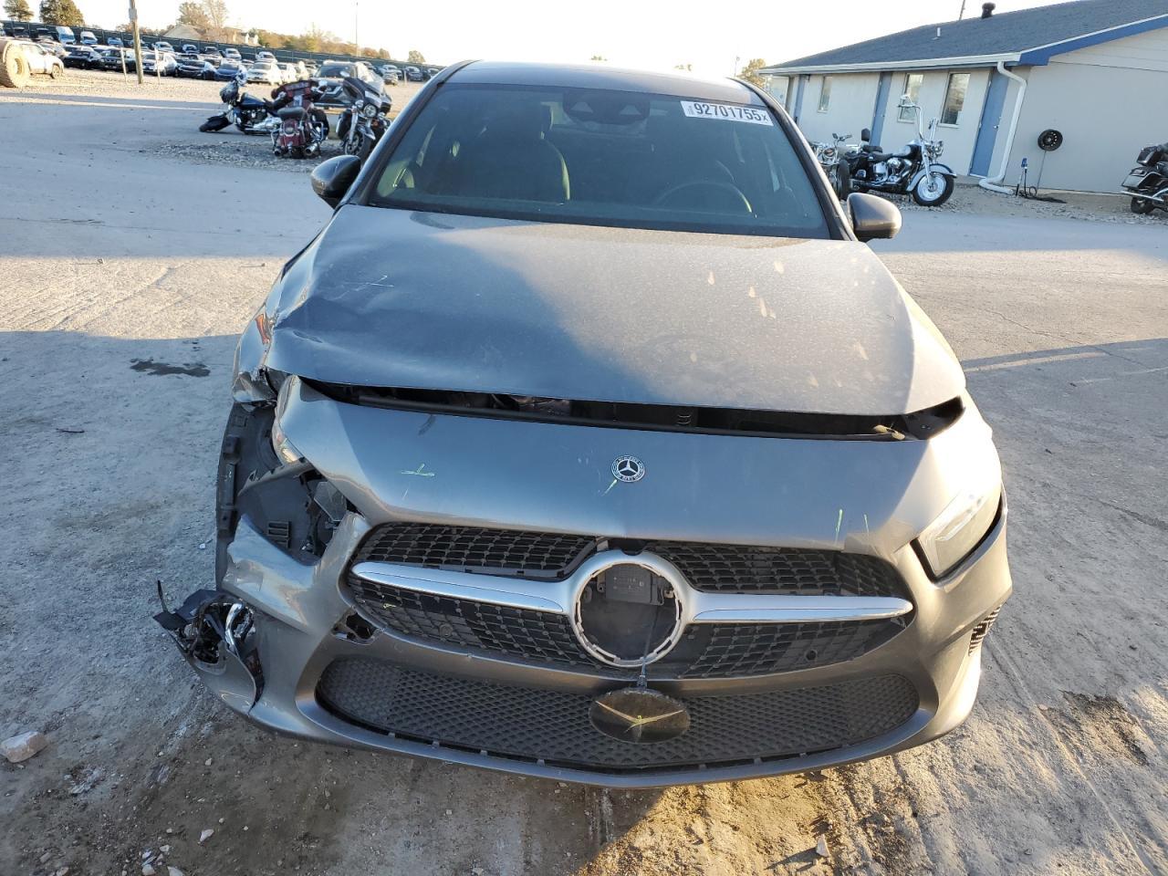 2019 Mercedes-Benz A 220