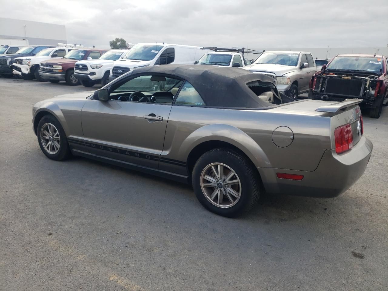 2005 Ford Mustang