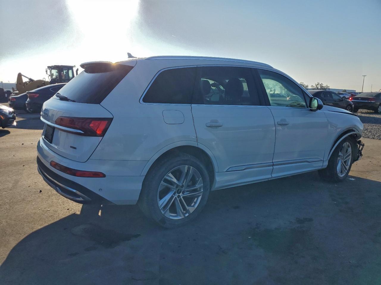 2022 Audi Q7 Premium Plus