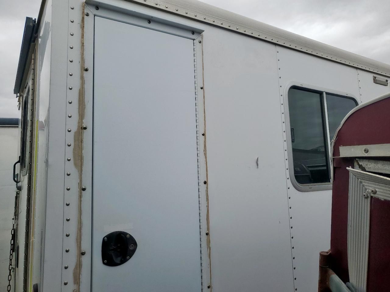 2012 Featherlite Mfg Inc 2011 Featherlite Fiber Optic Splicing Trailer