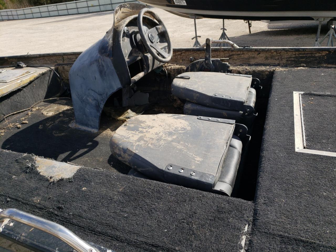 1997 Xpress Boat