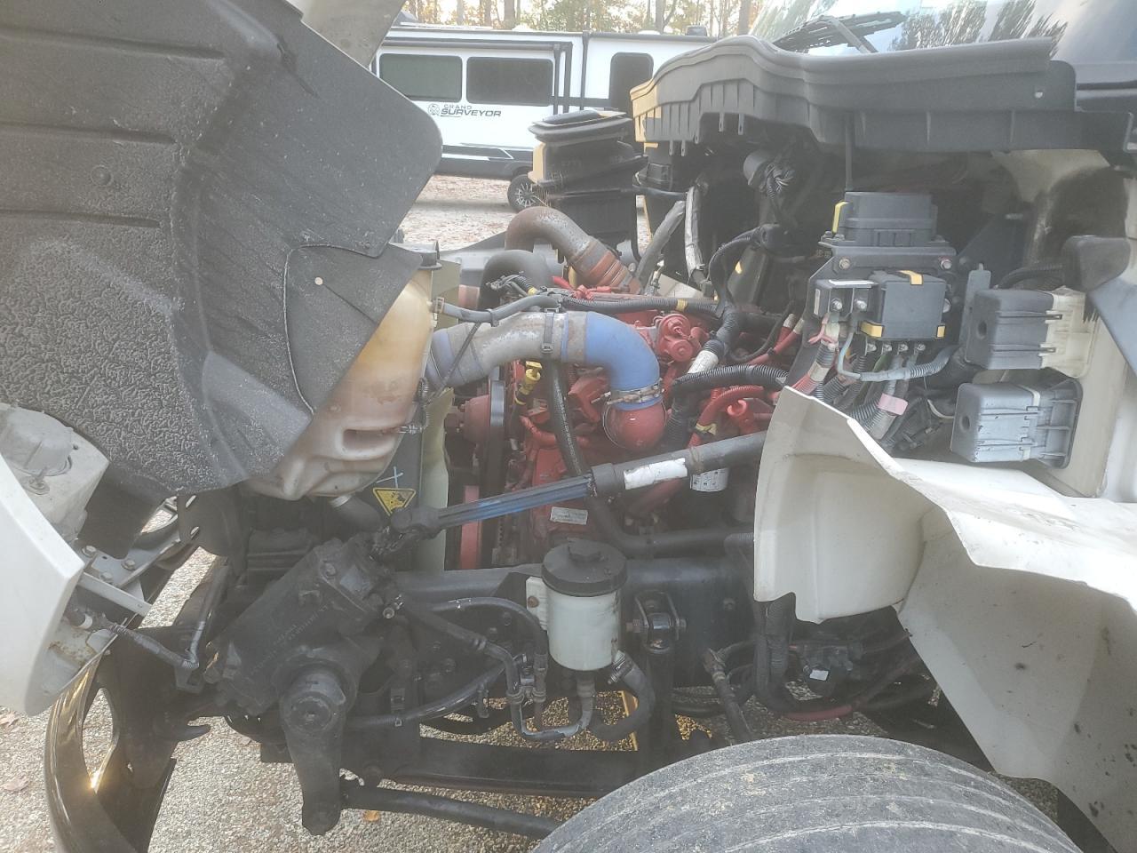 2018 International 4300 BOX Truck