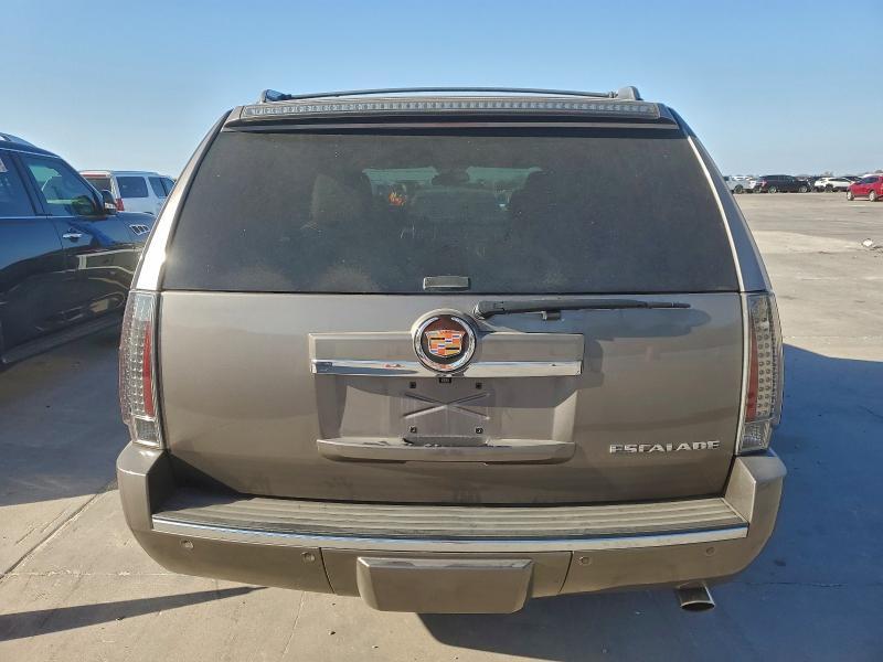 2013 Cadillac Escalade Premium