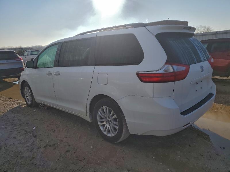 2015 Toyota Sienna xle