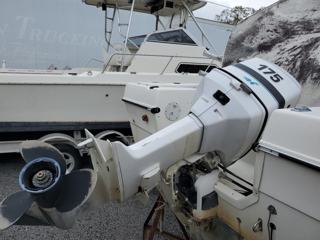 1996 Seaswirl Striper Boat