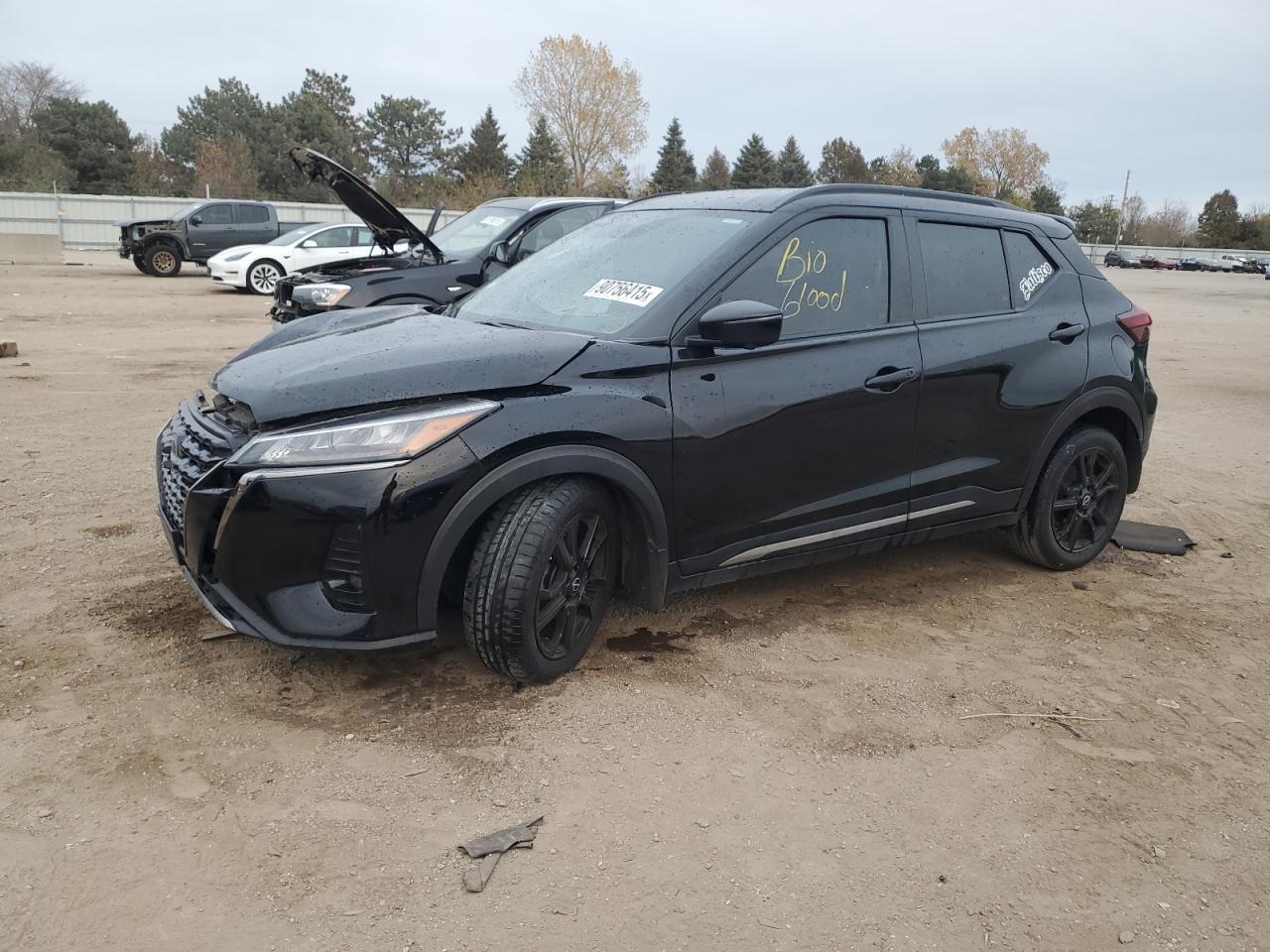 2023 Nissan Kicks sr