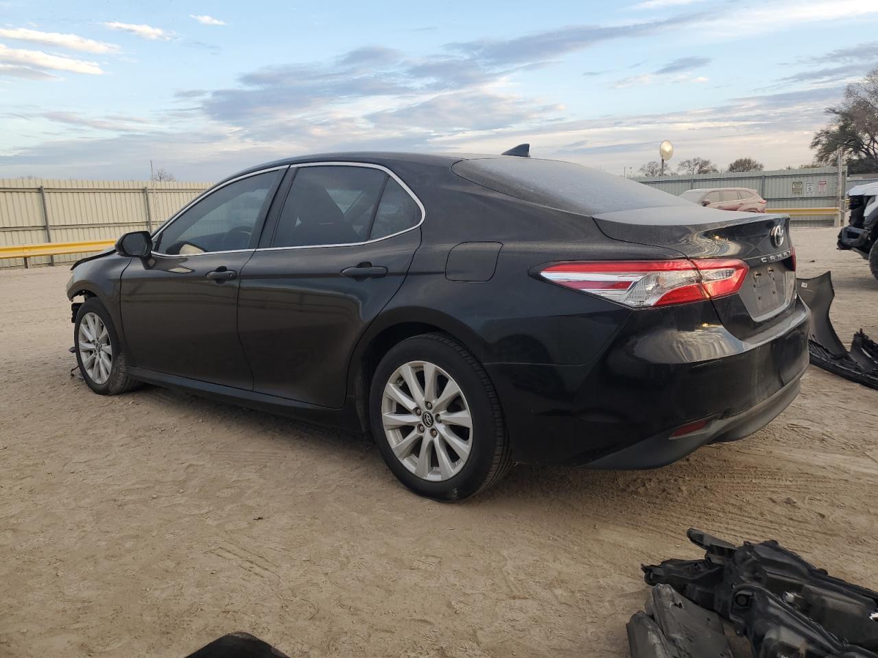 2020 Toyota Camry le