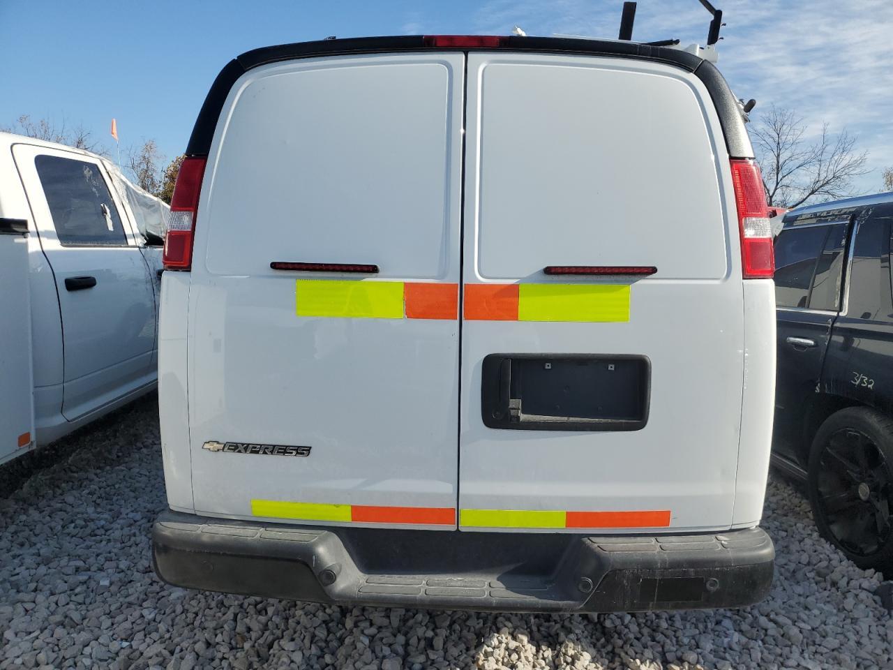 2022 Chevrolet Express G2500