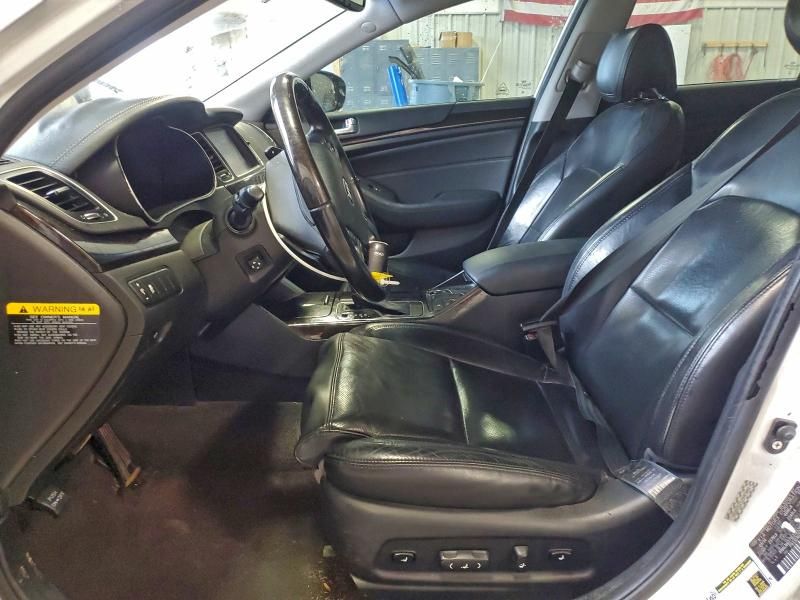 2014 KIA Cadenza Premium