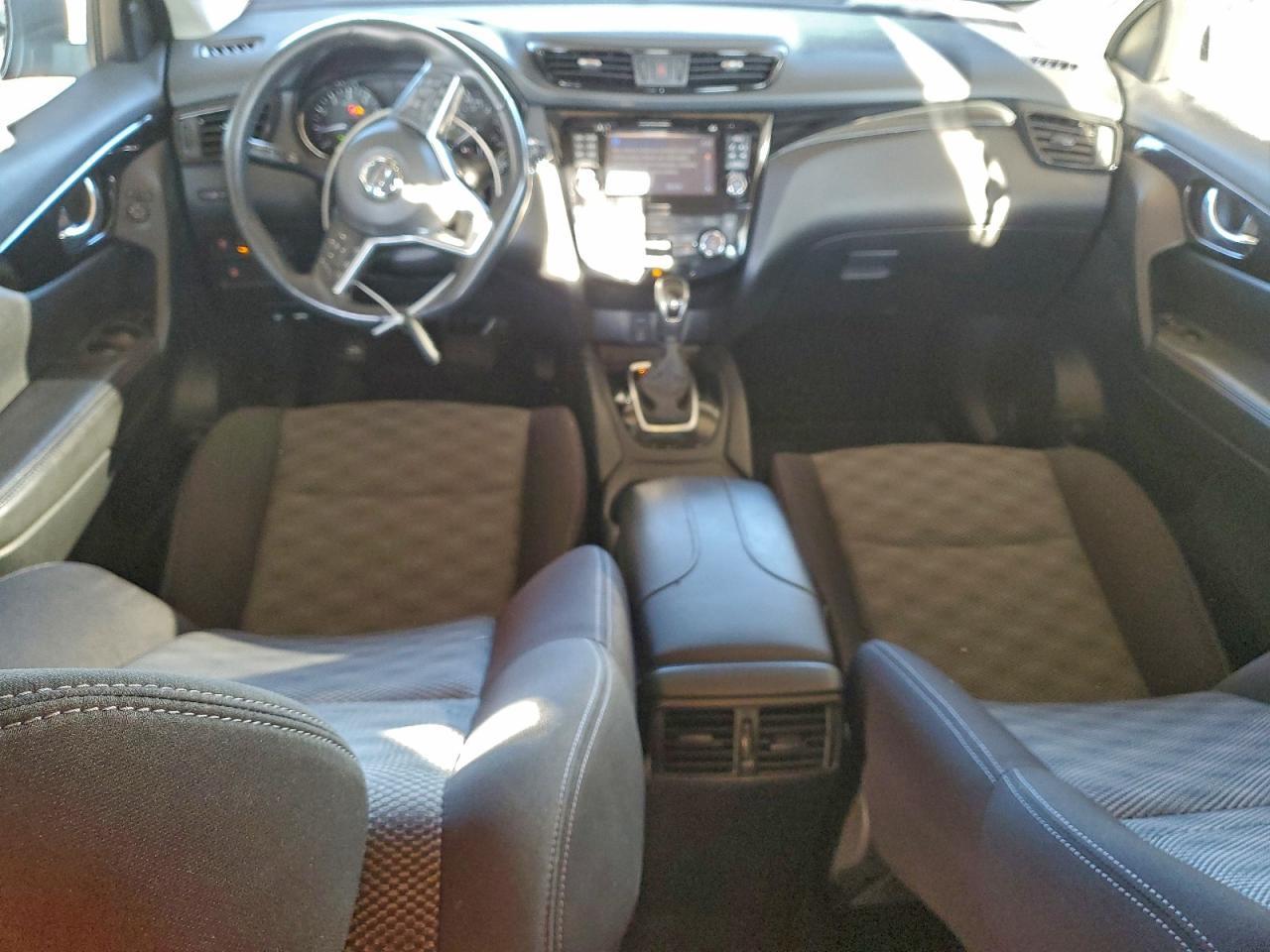 2017 Nissan Rogue Sport s