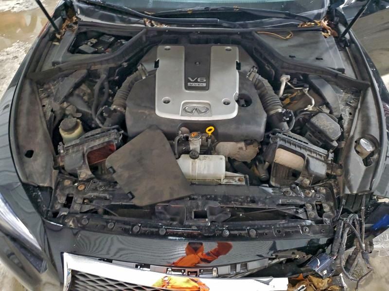 2015 Infiniti Q50 Base