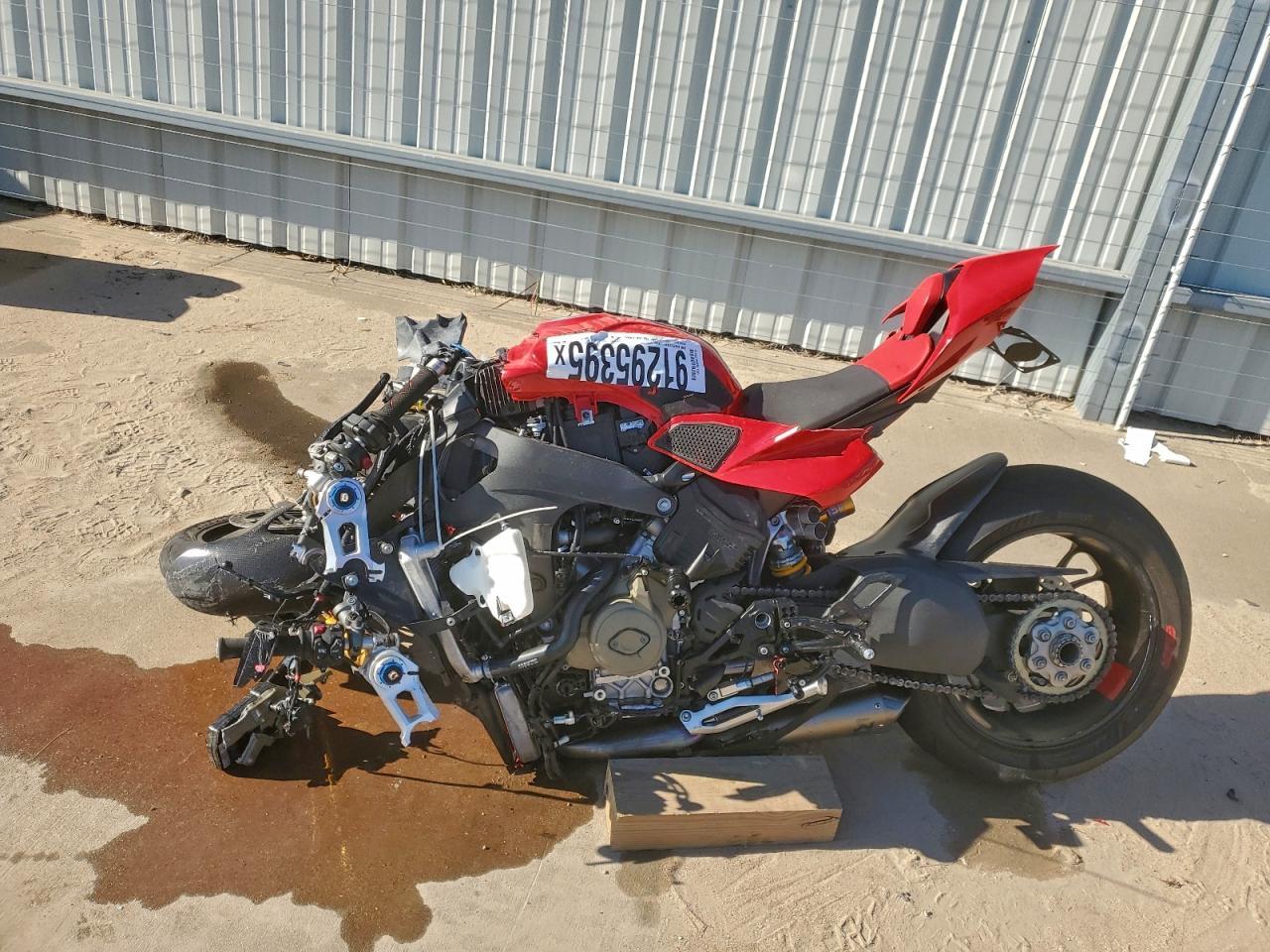 2022 Ducati Panigale V4S