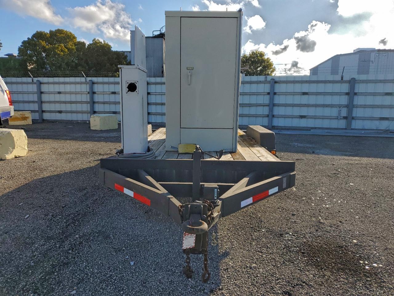 2005 Myy5 Trailer MODEL: 18