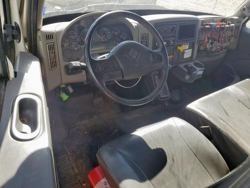 2019 International 4300 box Truck