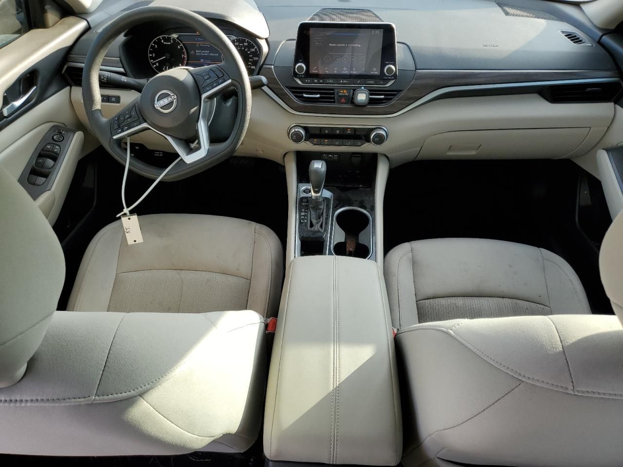 2024 Nissan Altima sv