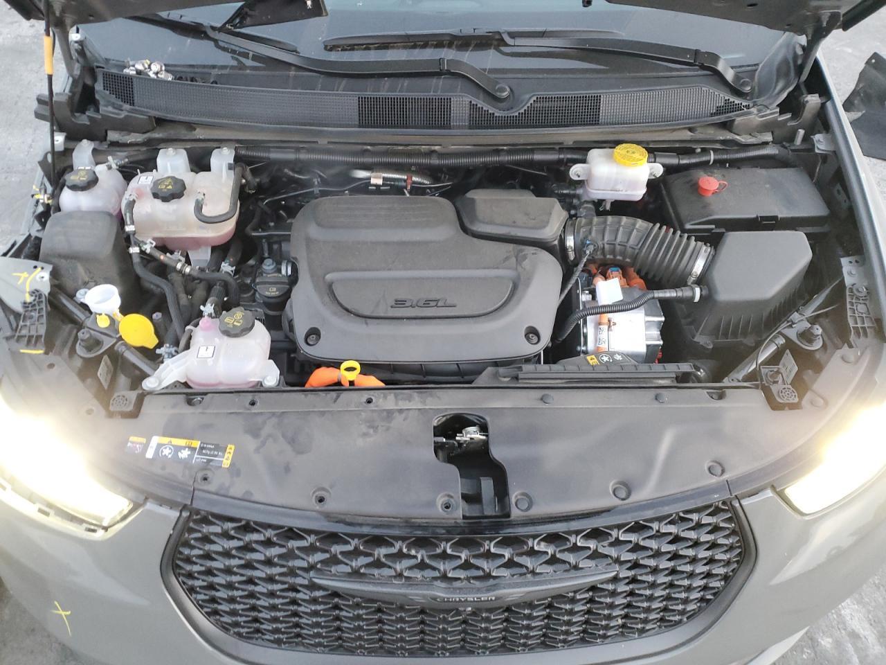 2025 Chrysler Pacifica Hybrid Select