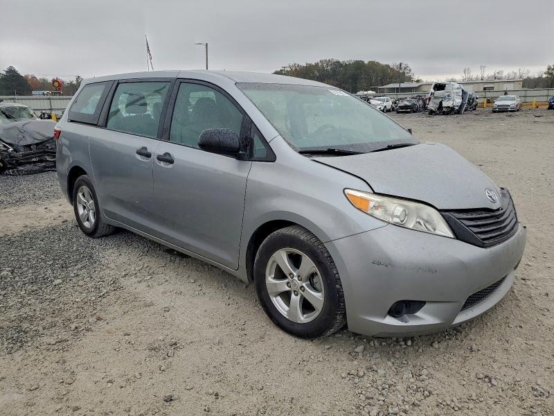 2016 Toyota Sienna