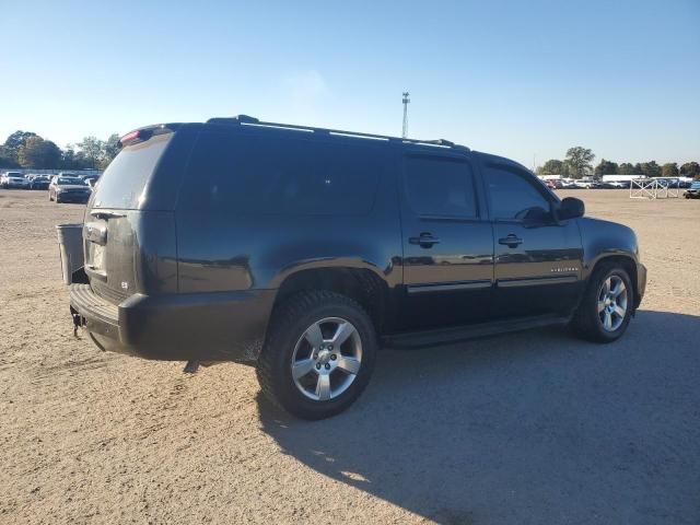 2014 Chevrolet Suburban C1500 lt