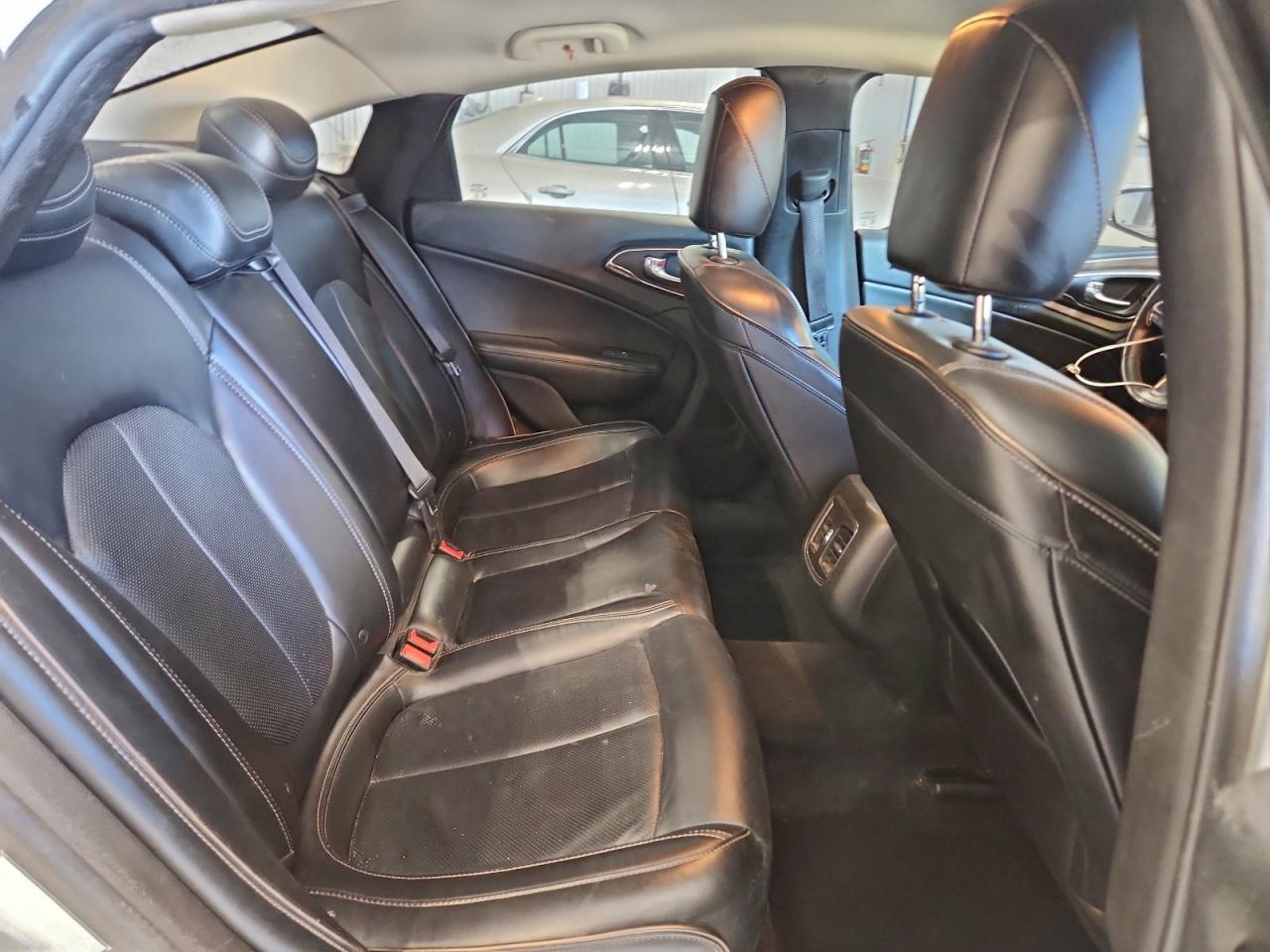 2015 Chrysler 200 c