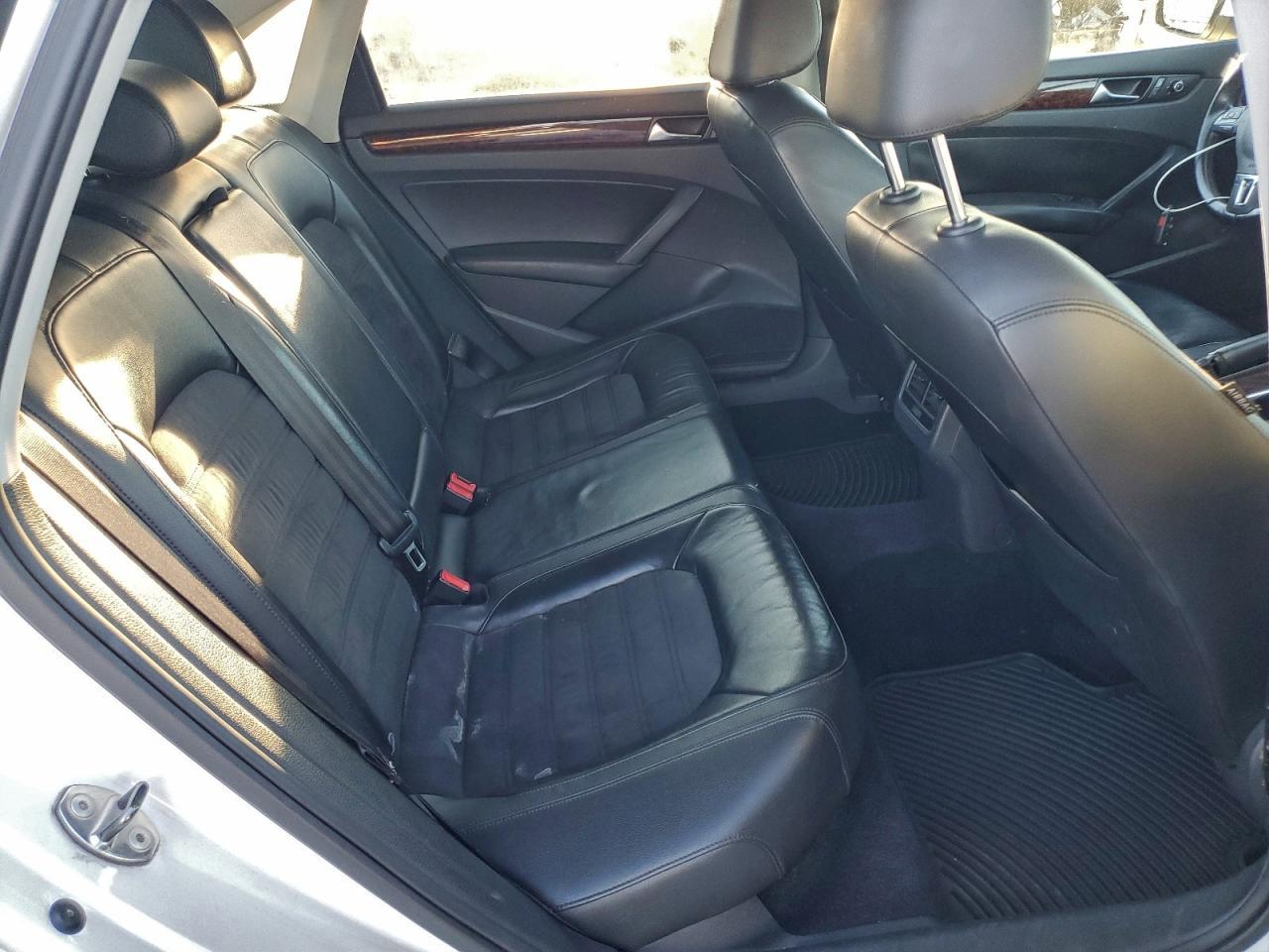 2013 Volkswagen Passat sel