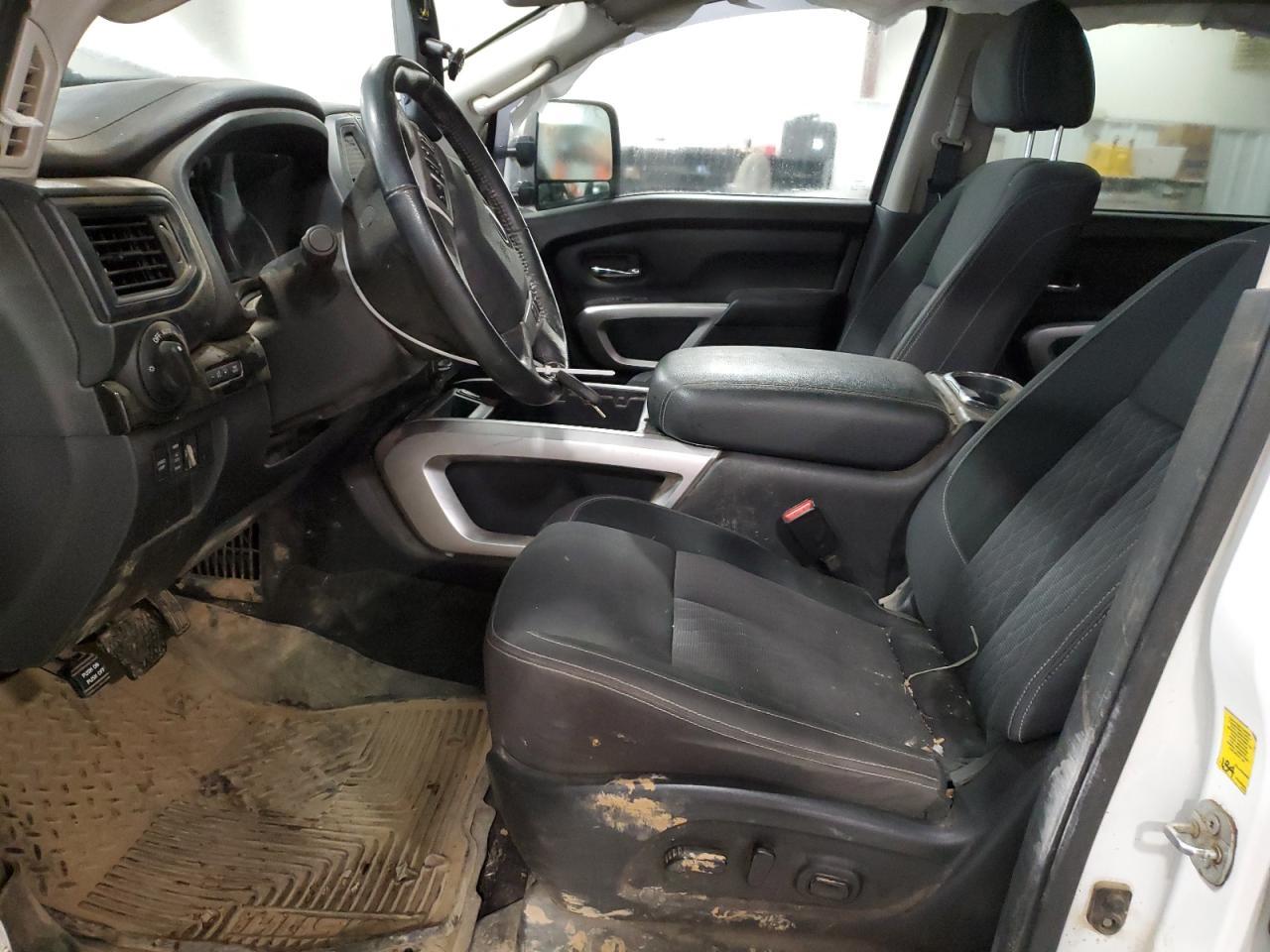 2023 Nissan Titan xd sv