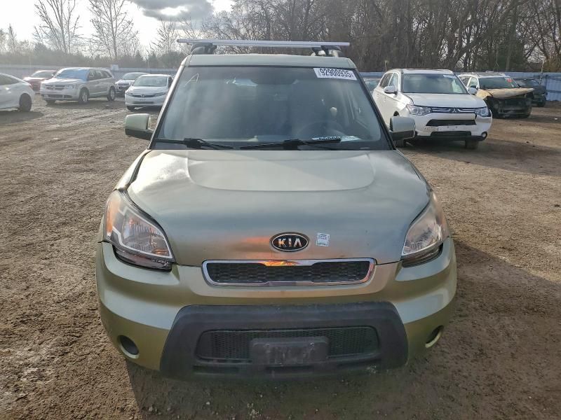 2011 KIA Soul +