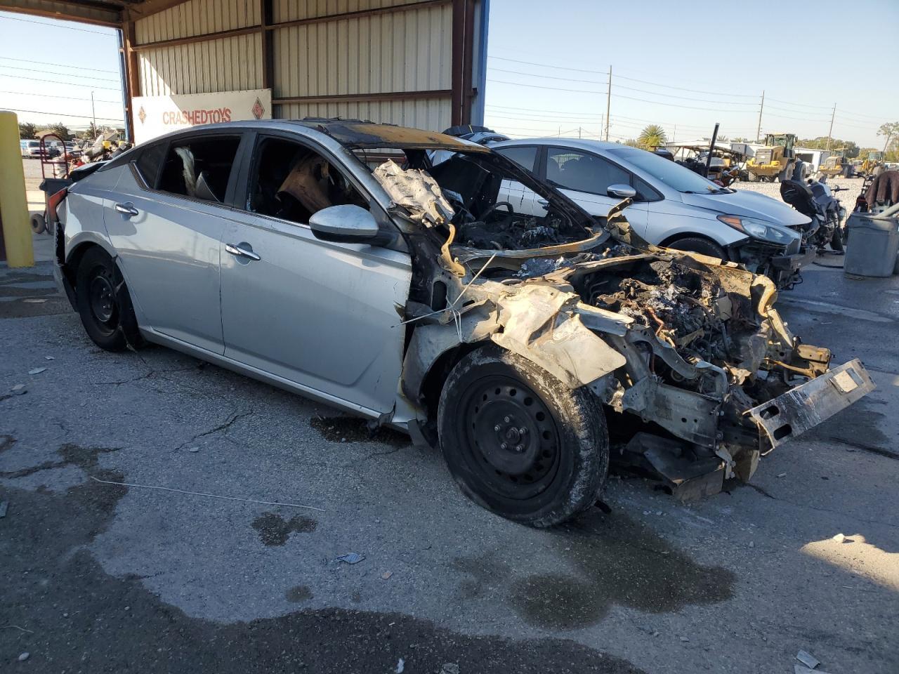 2021 Niss Altima