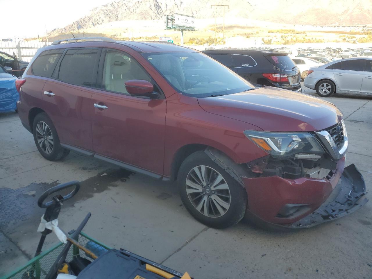 2017 Nissan Pathfinder s