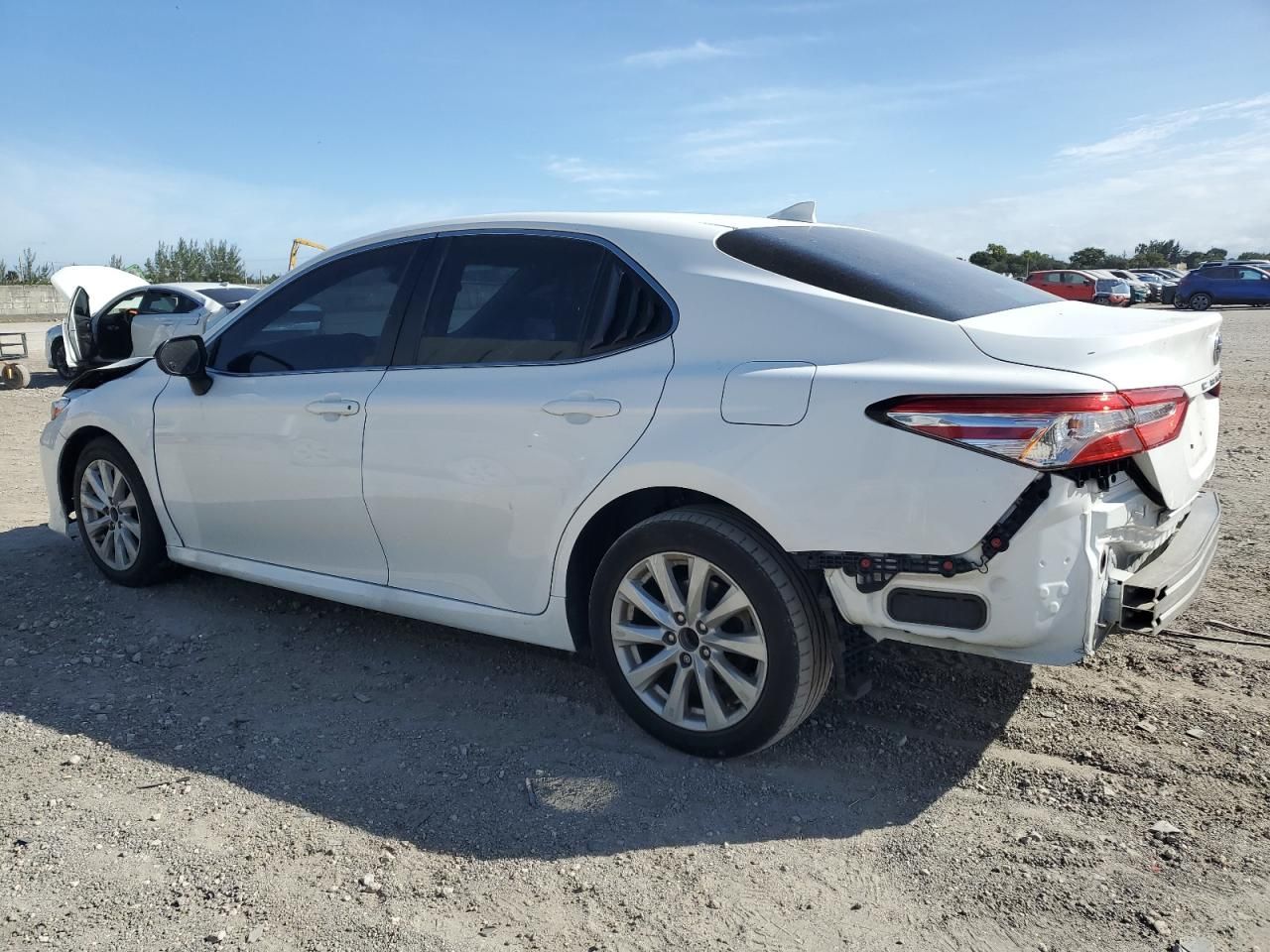 2020 Toyota Camry le