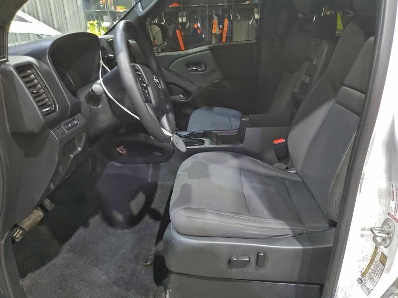 2023 Nissan Frontier s