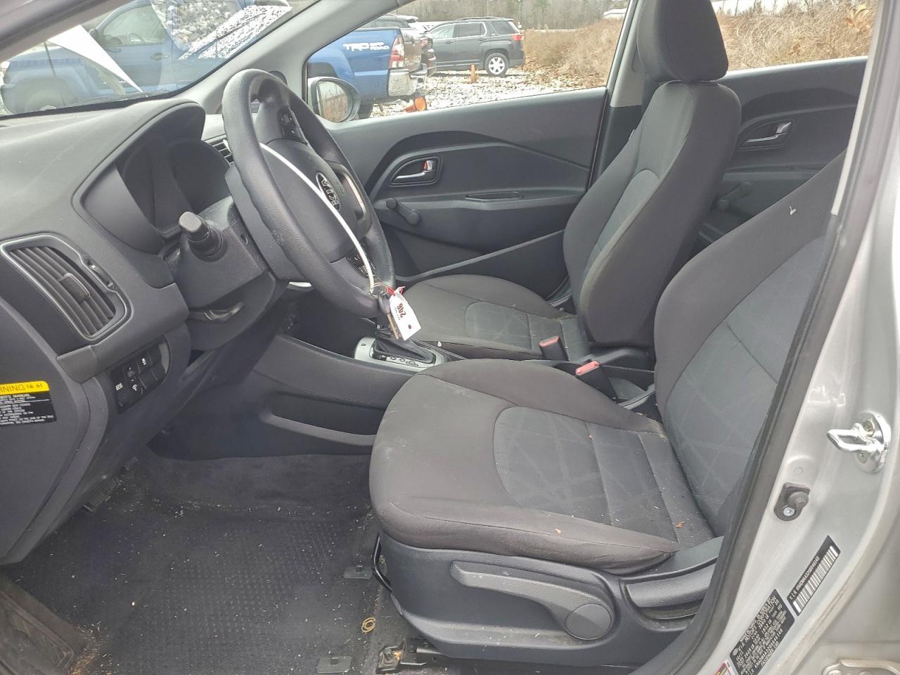 2016 KIA Rio lx