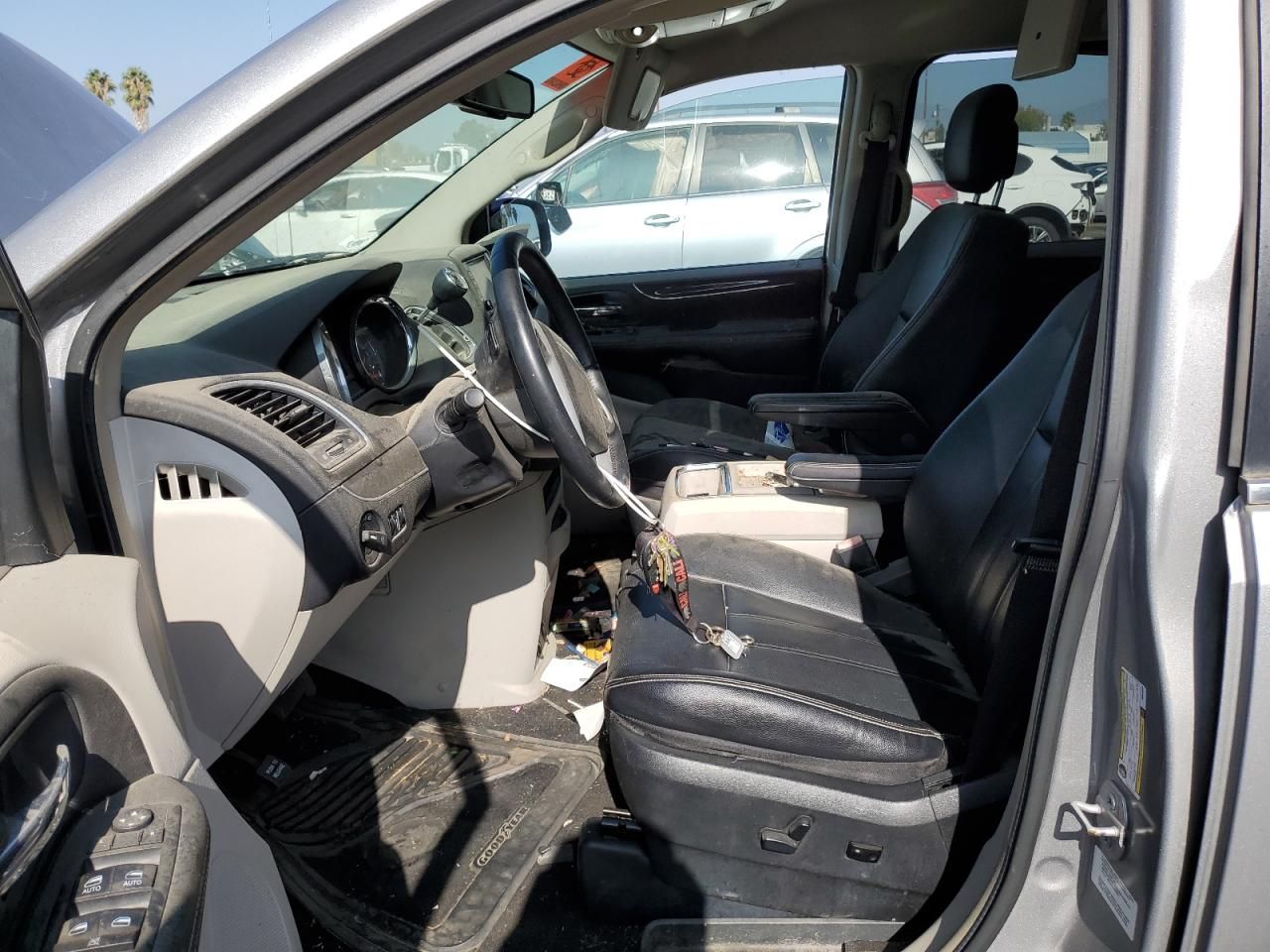 2014 Chrysler Town & Country Touring