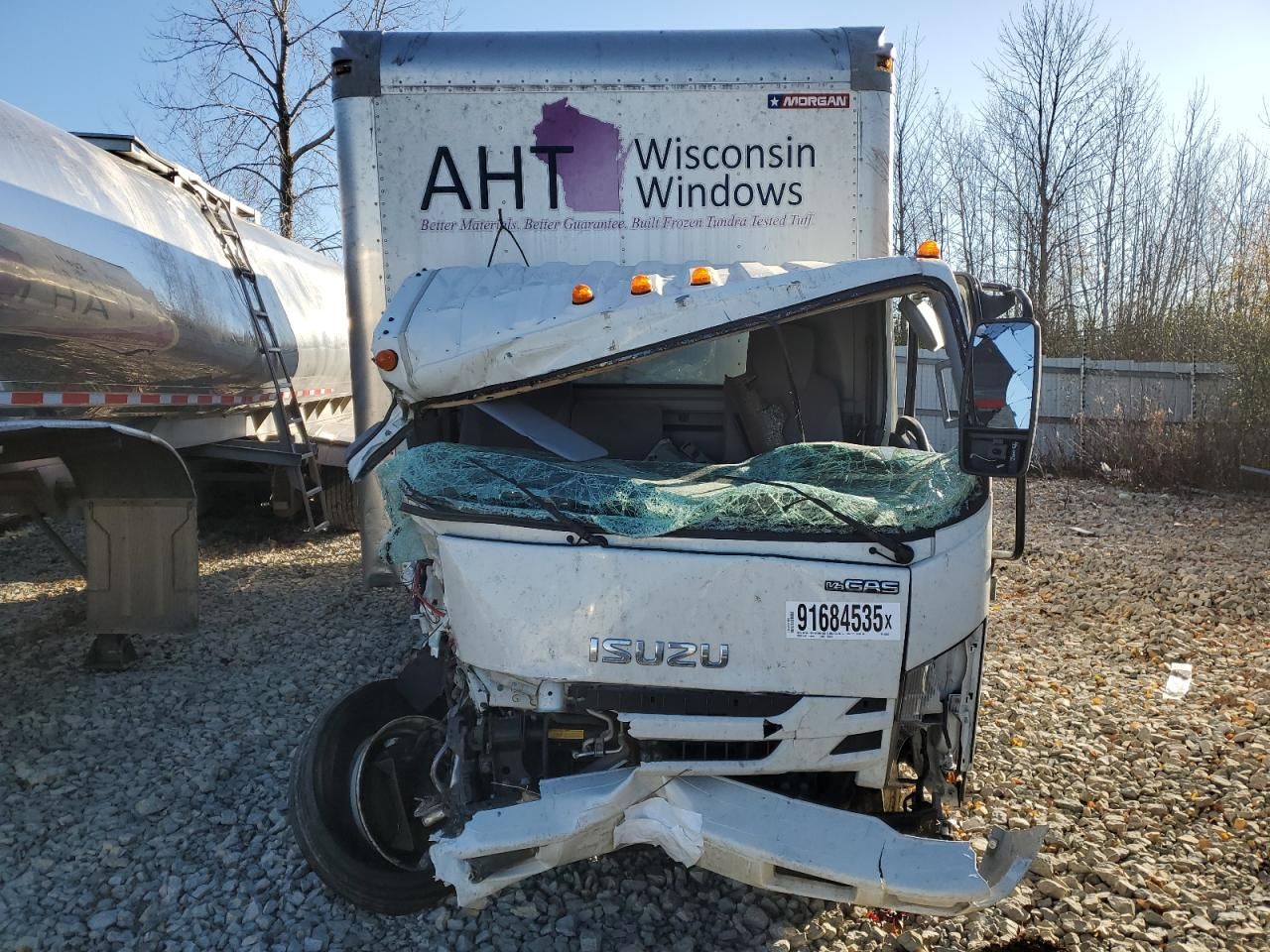 2018 Isuzu NPR HD BOX Truck