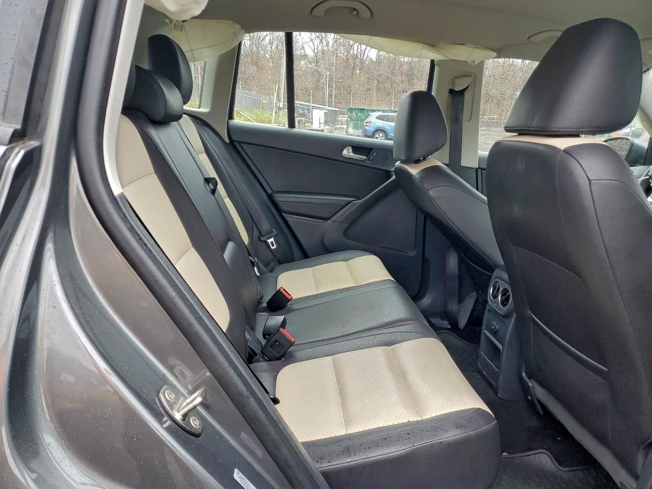 2016 Volkswagen Tiguan s