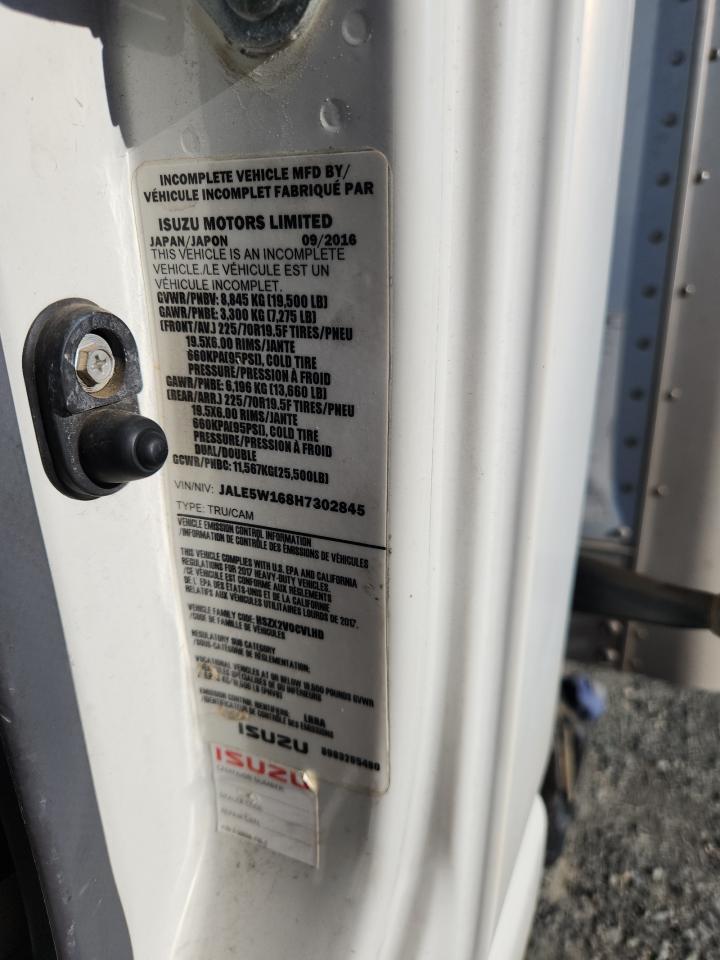 2017 Isuzu NRR BOX Truck