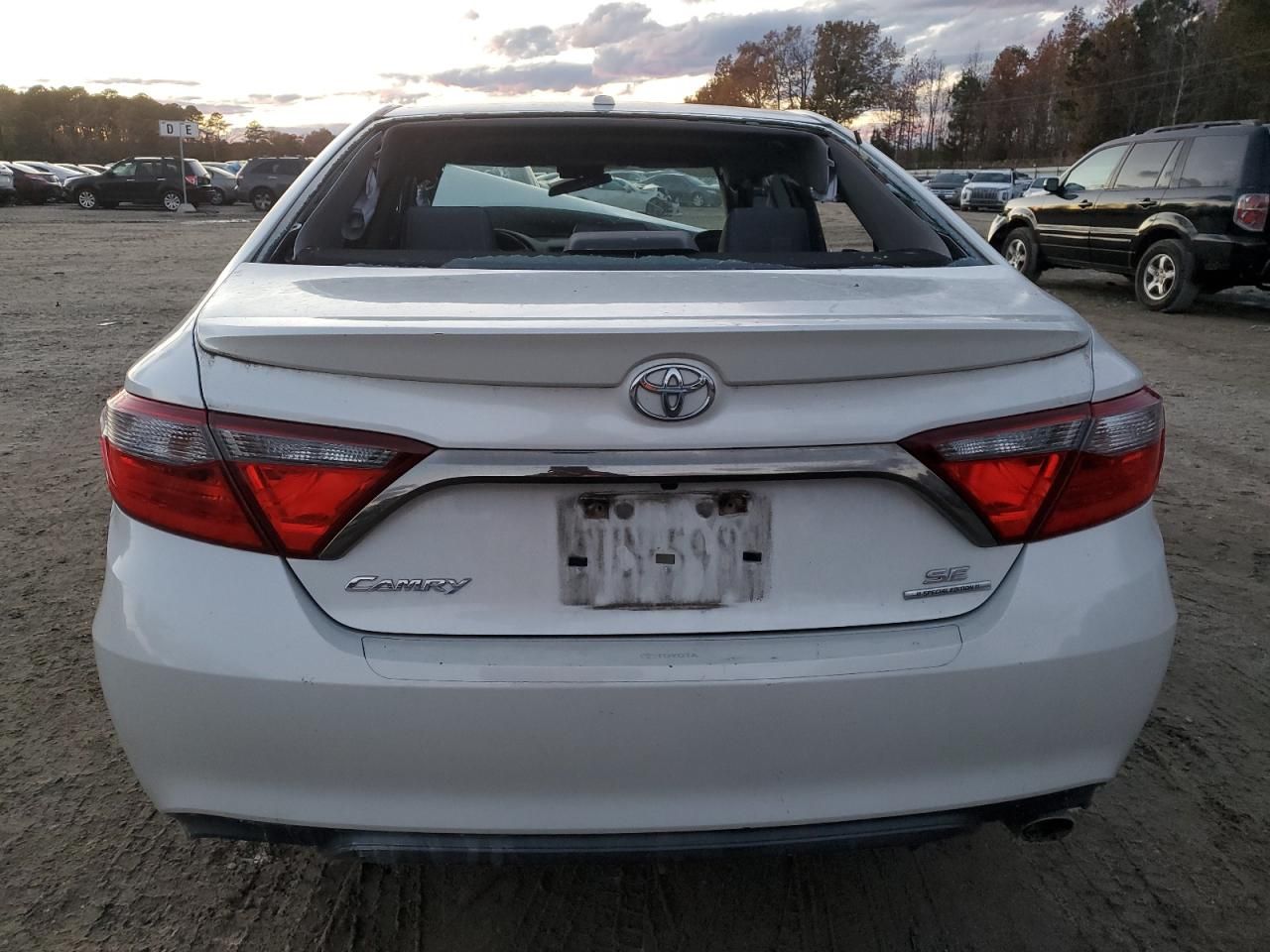 2016 Toyota Camry le